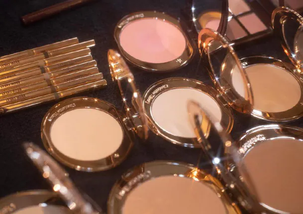 Charlotte Tilbury an der Famous Face Academy
