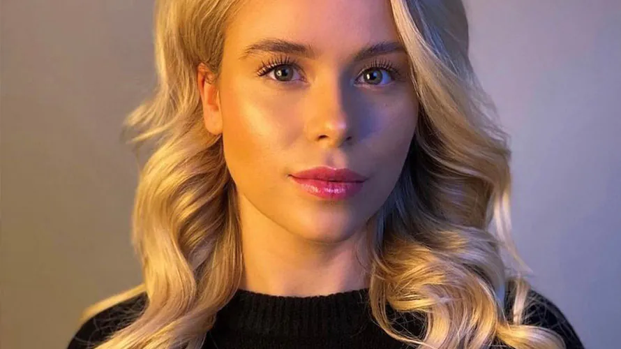 Chiara Fischer Make-up Artist & Hairstylist